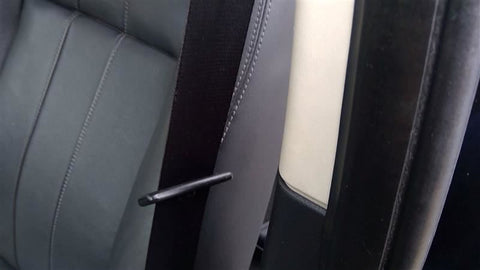 Seat Belt Front Bucket Seat Driver Retractor Fits 0815 LR2 4588010