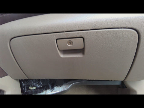 SUBURBN15 2015 Glove Box 4771930
