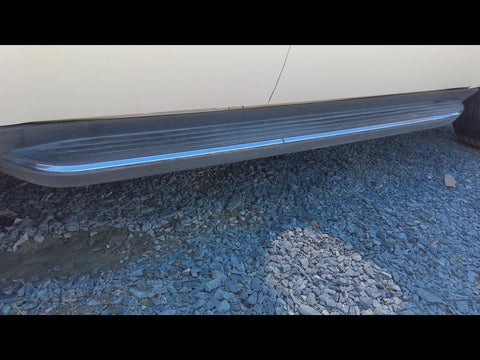ESCALADE  2009 Running Board 473339  ONE SIDE ONLY!0