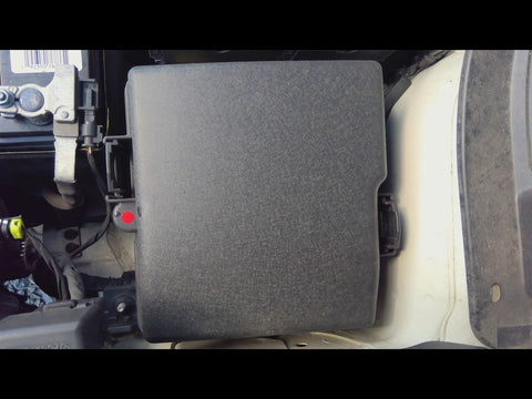 Fuse Box Engine Compartment Canada Market Fits 1316 SANTA FE 4750080