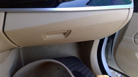 528I      2013 Glove Box 4640790