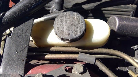 Brake Master Cylinder 8280 SOHC Fits 9698 MUSTANG 3518900