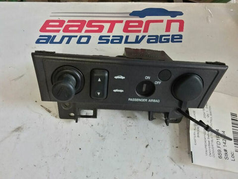 TBIRD     2004 Dash/Interior/Seat Switch 3049160