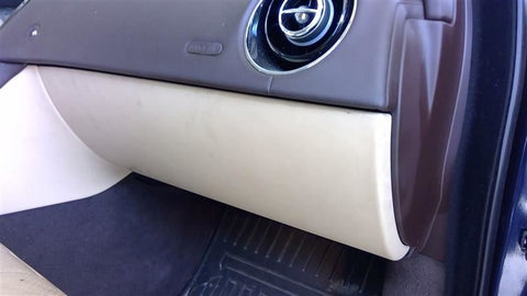 XJ        2016 Glove Box 3538180