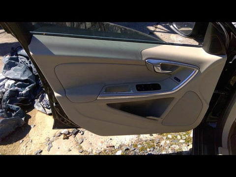 S60       2013 Front Door Trim Panel 3359860