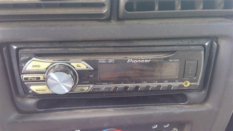 Audio Equipment Radio Receiver Am-fm-cassette Fits 97-03 DODGE 1500 VAN 3598020