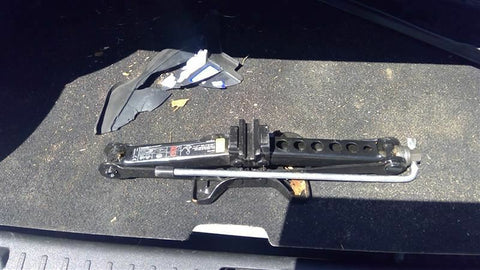 S60       2012 Jack 341838 AND TOOLS!0