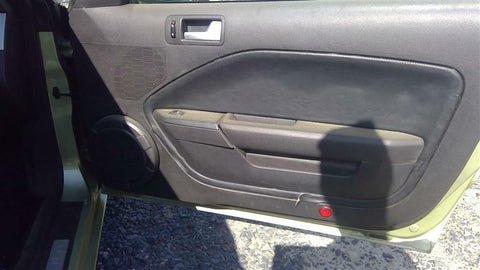 MUSTANG   2006 Front Door Trim Panel 3505300