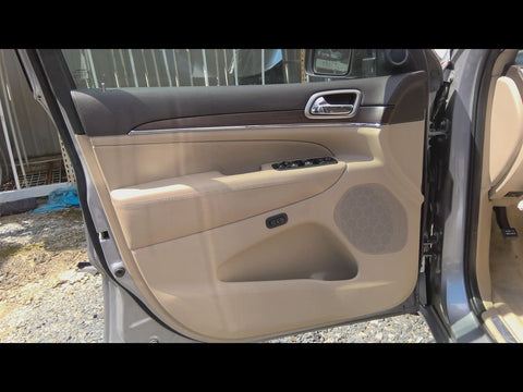 GRANDCHER 2015 Front Door Trim Panel 4765390