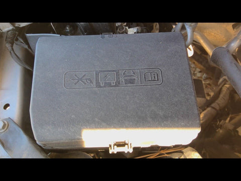 Fuse Box Engine Opt KL9 ID 84958055 Fits 1921 SIERRA 1500 PICKUP 4782750