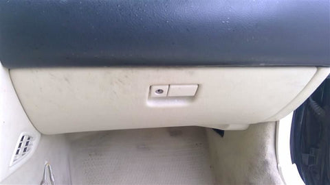 SC430     2002 Glove Box 4630950