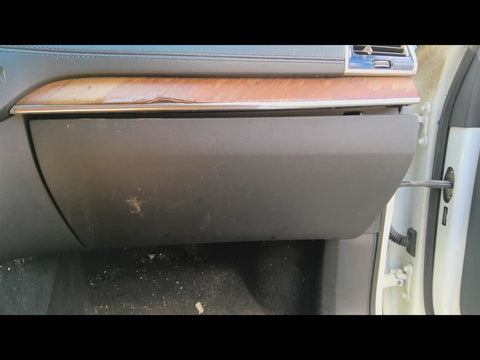 XC90      2016 Glove Box 470940