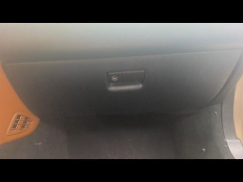 SC430     2003 Glove Box 469804