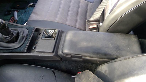 924       1988 Console Front 462513