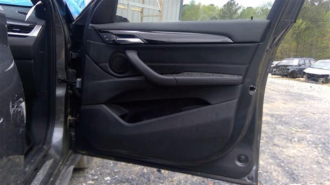 X1        2018 Front Door Trim Panel 464862