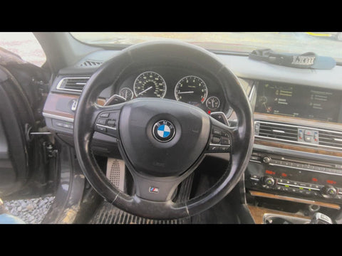 750I      2013 Steering Wheel 471740bag not included0