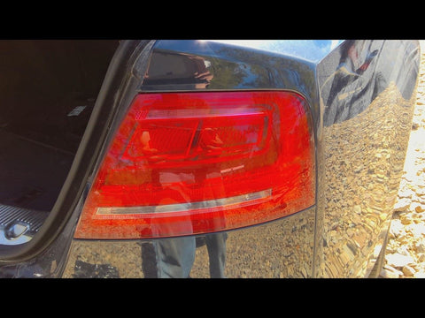 Passenger Tail Light Quarter Panel Mounted Fits 1114 AUDI A8 4723010
