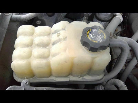 Coolant Reservoir Classic Style Fits 99-07 SIERRA 2500 PICKUP 305210