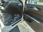 MKZ       2015 Glove Box 332577