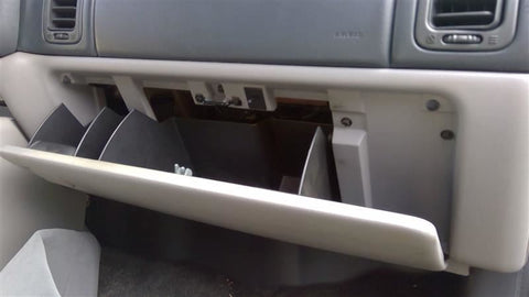 SUBURBN15 2001 Glove Box 353581