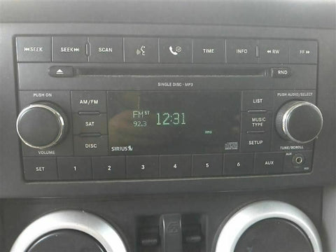 Audio Equipment Radio Receiver Radio AM-FM-CD-MP3 ID RES Fits 08 CARAVAN 250104