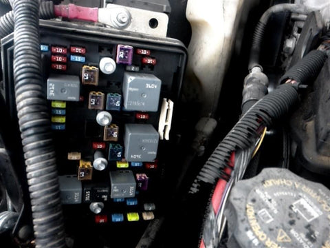 FUSE BOX ENGINE WITHOUT POLICE PACKAGE FITS 06-07 IMPALA 266308