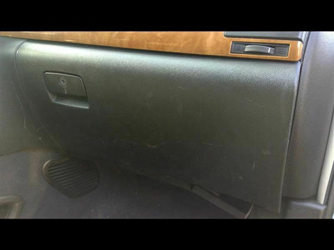 OUTLOOK   2009 Glove Box 319962