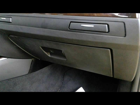 335I      2011 Glove Box 321801